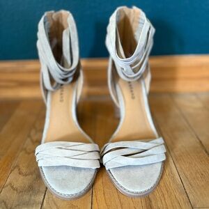 Lucky Brand suede beige block style Women's Heels